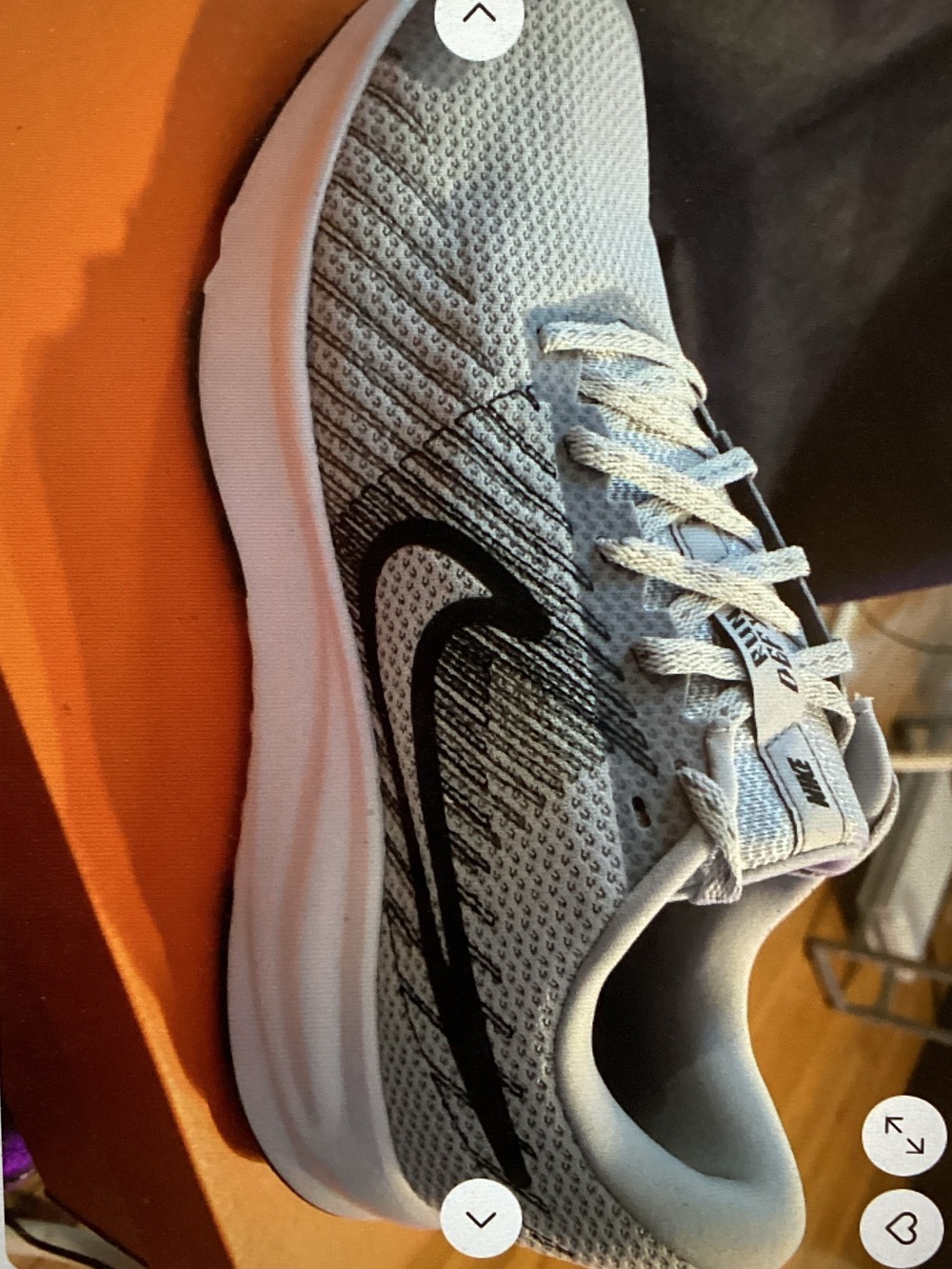 Nike Run Defy Men’s Running Shoes (size 8.5) Womens  size 10